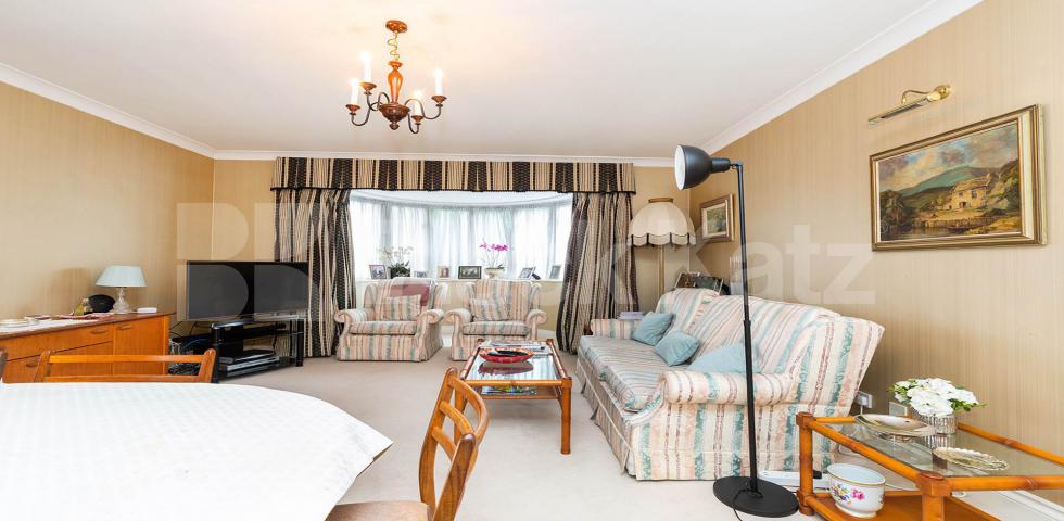 			NEW INSTRUCTION!, 3 Bedroom, 2 bath, 1 reception Apartment			 Hendon Lane, FINCHLEY